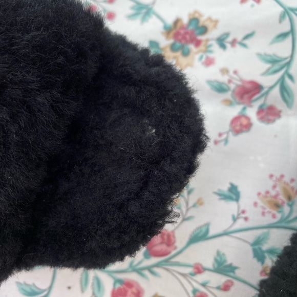 UGG shearling sandals! - Picture 6 of 9